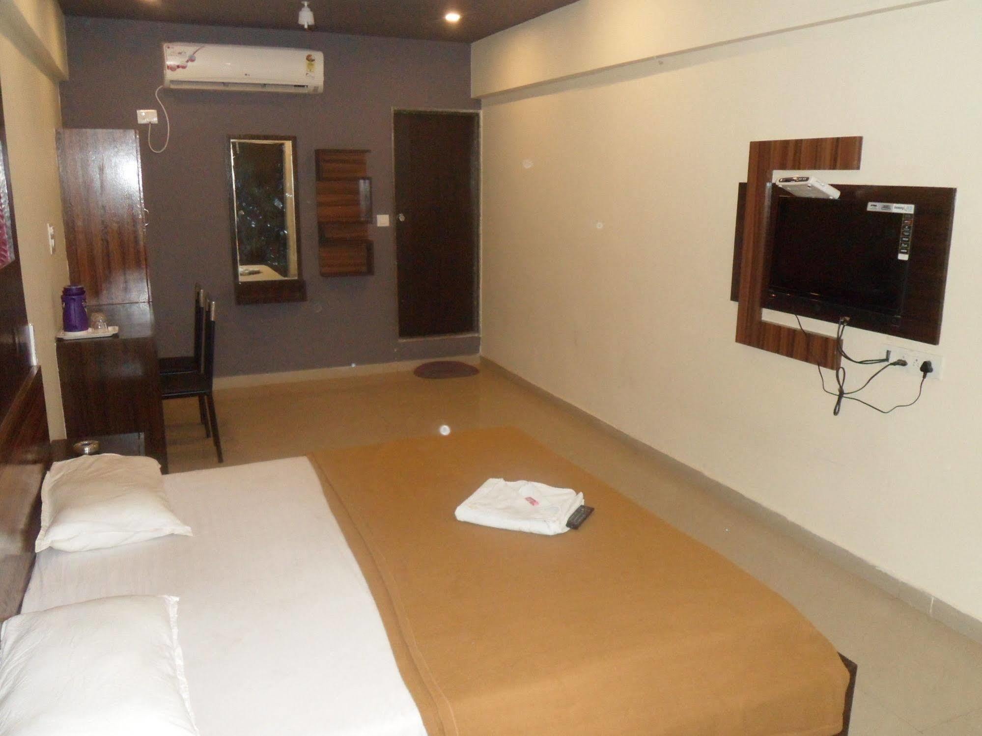 Hotel Canada Palace Watuwa エクステリア 写真
